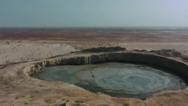 Вид Воздуха Грязевой Бассейн Вулкане Национальном Парке Хингол Белуджистане Круговая — стоковое видео