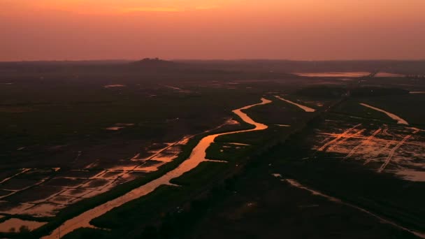 印度孟买附近Vasai郊区的落日景象 无人驾驶飞机发射 — 图库视频影像