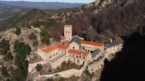Antenn Kloster Talet Klippa Södra Frankrike — Stockvideo