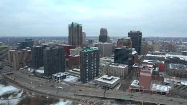 Samolot Zbliża Się Centrum Louis Missouri Godzinach Szczytu — Wideo stockowe