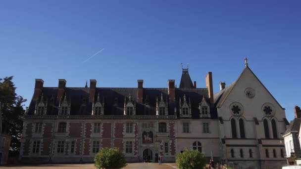 Blois Chateau Med Turister Och Sightseeing Historisk Plats Slow Motion — Stockvideo