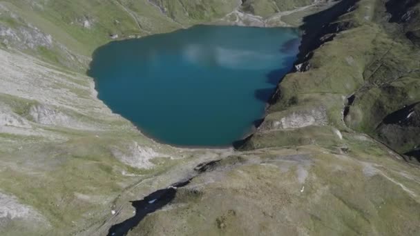 Dolomiten Bergsee Mit Drohne Gefilmt Sonniger Tag — Stockvideo