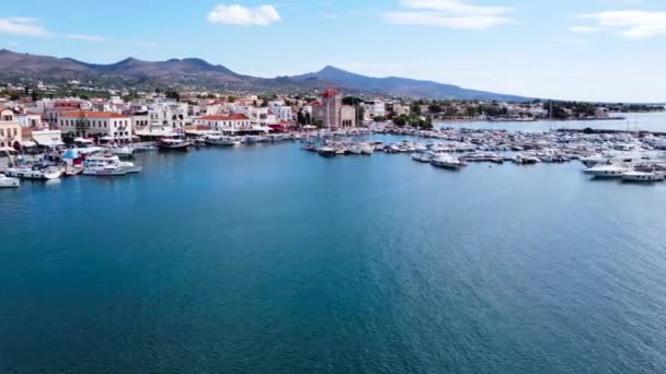 Ein Blick Auf Yachten Der Hauptmarine Auf Der Ägina Insel — Stockvideo