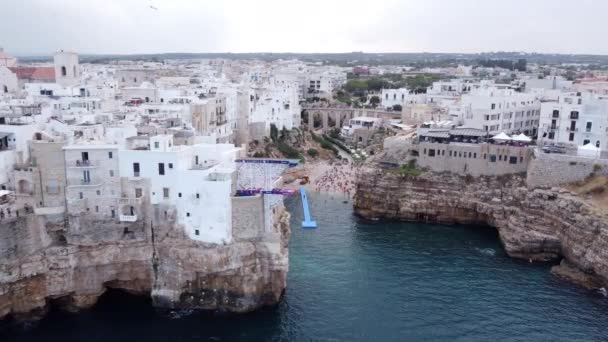 Red Bull Cliff Diving Competition Platform Polignano Mare Aerial — Vídeo de Stock