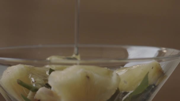 아마존 파인애플 그릇에 — 비디오