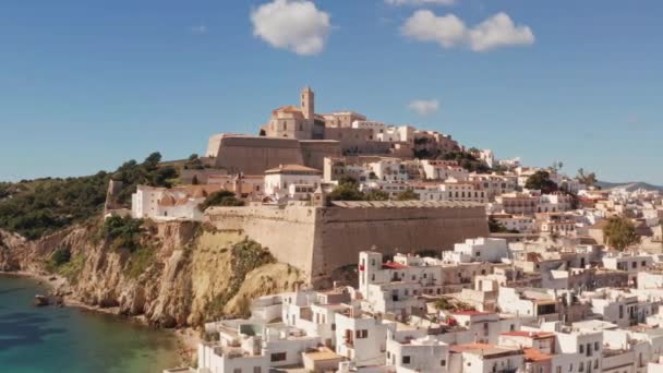 Vista Aérea Fortaleza Ciudad Ibiza Casco Antiguo Las Murallas Eivissa — Vídeos de Stock