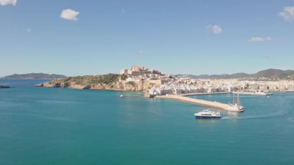 Ibiza España Barco Que Sale Del Puerto Ibiza Ciudad Eivissa — Vídeo de stock