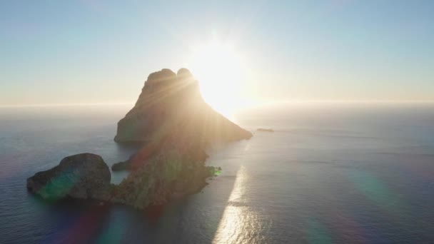 Vista Aérea Del Atardecer Detrás Vedra Ibiza Mostrando Océano Cielos — Vídeos de Stock