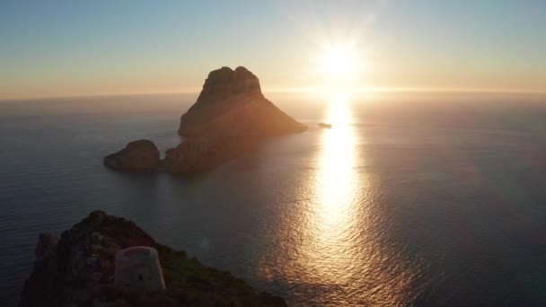 Vista Aérea Del Atardecer Detrás Vedra Ibiza Con Torre Pirata — Vídeos de Stock
