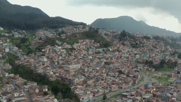 Tiro Aéreo Tomado Sobre Cidade Congestionada Bogotá Capital Maior Cidade — Vídeo de Stock