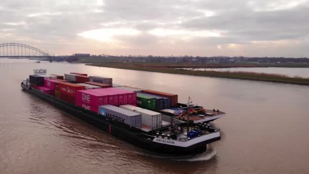 Luchtfoto Van Excelsior Cargo Ship Barge Cargo Containers River Noord — Stockvideo