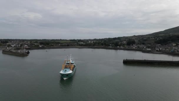 Bateau Pêche Appareille Petit Port — Video