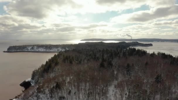 Vinter Antenn Utsikt Över Atlantkusten Längs Fundy Bay New Brunswick — Stockvideo