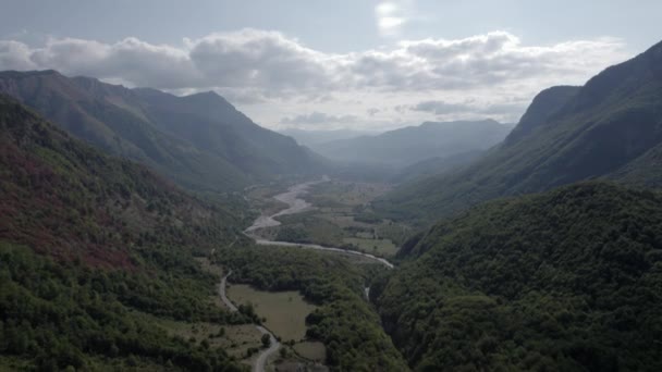 Drone Video Frontal Plane Advancing Vermosh Valley Vermoshi River Sh20 — Stock Video