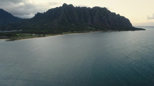 Hermosa Isla Hawaii Con Paisaje Montaña Rocosa Vista Aérea Desde — Vídeo de stock