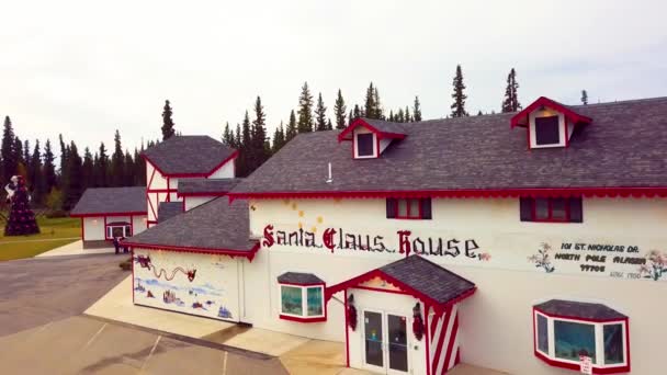 Drone Video Christmas Tree Santa Claus House North Pole Alaksa — Stock Video