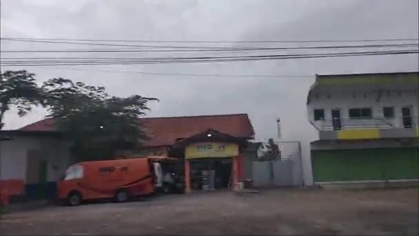 Video Passerande Motordrivna Fordon Gatorna Staden Surakarta Tas Inifrån Bilen — Stockvideo