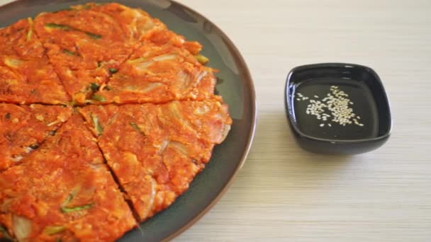 Panqueque Kimchi Coreano Kimchijeon Huevo Mixto Frito Kimchi Harina Estilo — Vídeo de stock