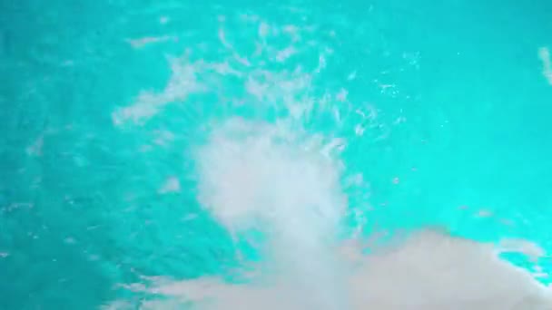 Zwembad Met Jacuzzi Bubbelend Water Golven Hydromassage Binnen — Stockvideo