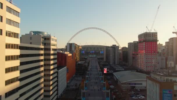 Eingang Des Londoner Wembley Stadions Luftaufstieg — Stockvideo