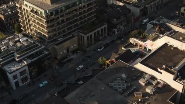 Güneşli Bir Günde Yorkville Sokaklarından Birinin Hava Manzarası Çok Trafik — Stok video