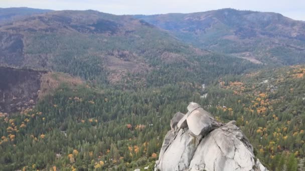 Dron Střílel Zprava Doleva Nad Sugarloaf Rock Kyburzu Okrese Dorado — Stock video