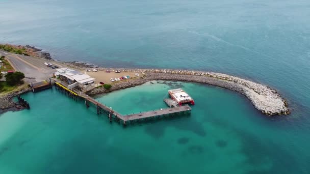 Penneshaw Jetty Güney Avustralya Kanguru Adası Nda Yüksek Açılı Hava — Stok video