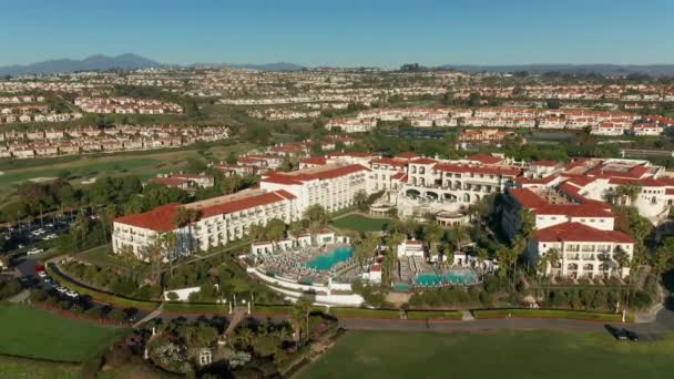 Vista Aérea Del Hotel Lujo Waldorf Astoria Playa Monarch Dana — Vídeo de stock