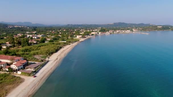 コーフ島ギリシャのアカラヴィとロダビーチの空中ドローンビュー — ストック動画