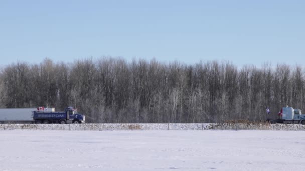 Freedom Convoy 2022 Trekt Terug Naar Het Verzamelpunt Vankleek Hill — Stockvideo