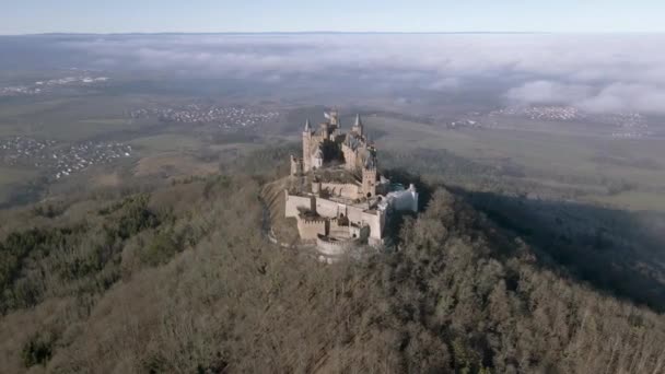 Burg Hohenzollern Schwarzwald Deutschland Luftaufnahme Nebligem Tag — Stockvideo