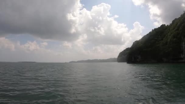 Una Cámara Vuela Largo Maravillosa Costa Del Parque Nacional Tropical — Vídeo de stock