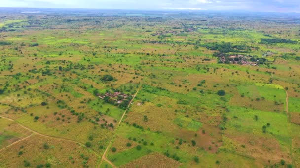 Drone Vliegt Hoog Boven Dorpen Malawi Afrika Tijdens Hun Regenseizoen — Stockvideo