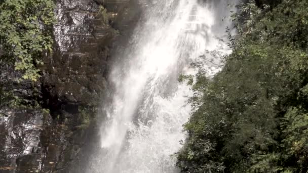 Gökkuşağı Manali Himachal Pradesh Ile Büyük Güzel Jogini Düşer — Stok video