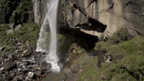 Enorma Och Vackra Jogini Faller Med Regnbåge Manali Himachal Pradesh — Stockvideo