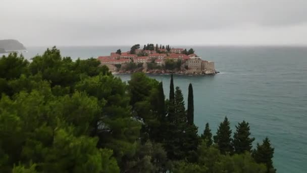 Ilha Sveti Stefan Junto Costa Adriático Montenegro Mediterrâneo Stephen Hotel — Vídeo de Stock