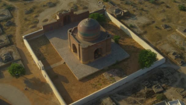 Повітряний Вид Могили Девана Шурфа Хана Пагорбі Маклі Пакистані Справедливість — стокове відео