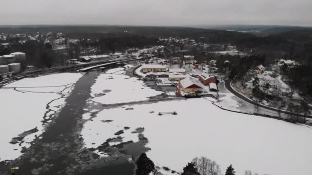 Flyover Trollhattan Canal Museum Pada Lanskap Tertutup Salju Musim Dingin — Stok Video