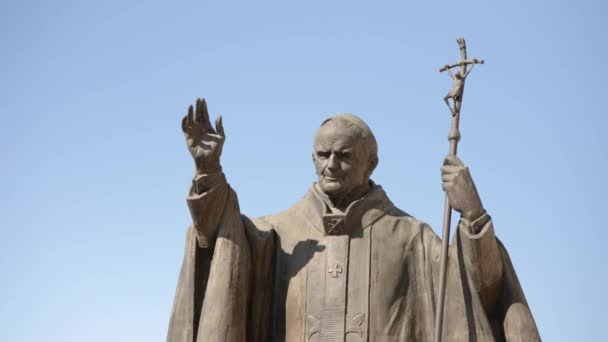 Estatua Del Papa Juan Pablo Ciudad Nitra Eslovaquia — Vídeo de stock