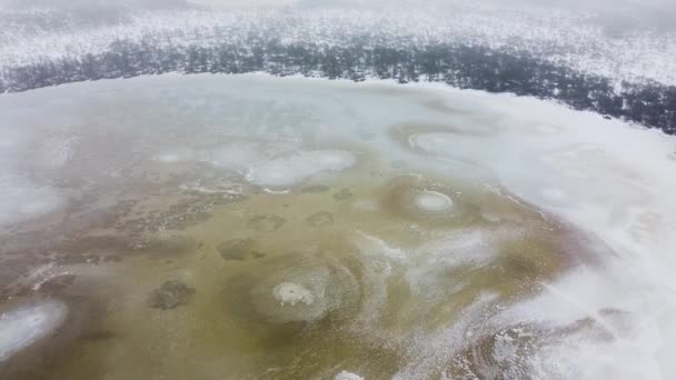 Aérien Tournant Lac Tourbière Gelé Dans Tourbière Meenikunno Dans Sud — Video