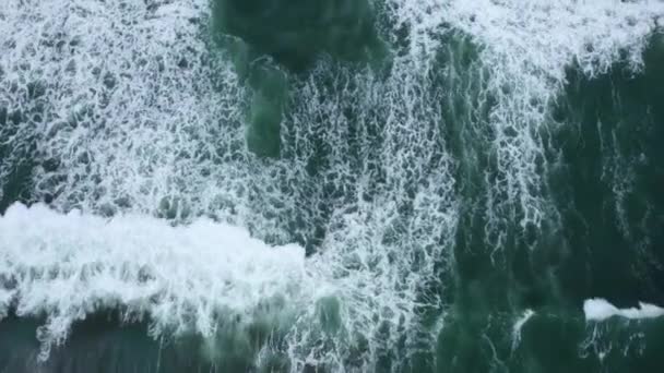 Arriba Aérea Mar Turquesa Con Olas Espumosas Parque Nahomi Costa — Vídeo de stock