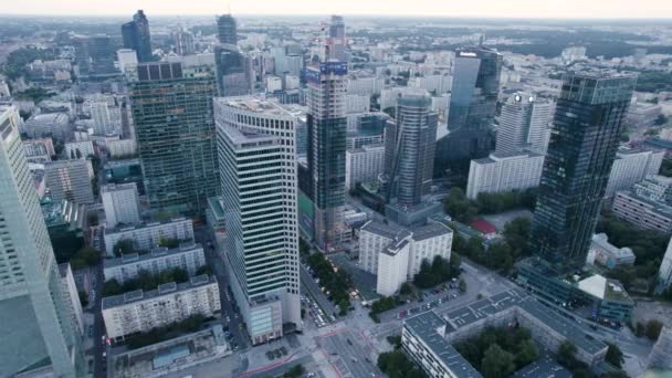 Luftbane Centrum Med Kontorskyskrabere Beboelsesejendomme Ved Solnedgang – Stock-video