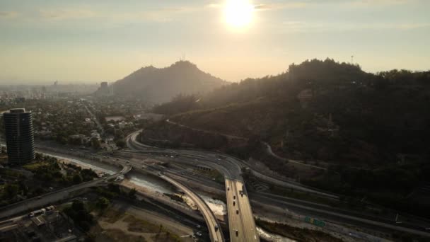 Flydukly Trafikkvei San Cristobal Hill Met Park Dagen Santiago Chile – stockvideo