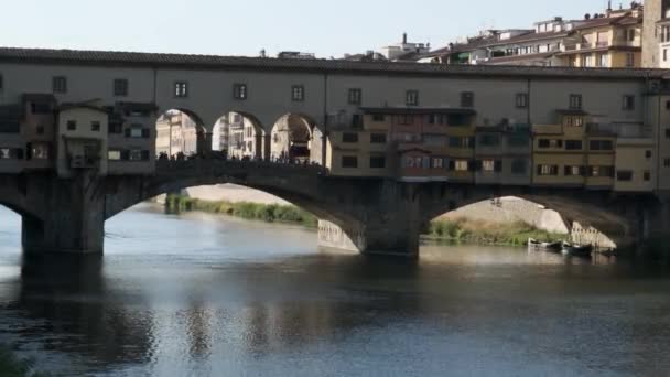 Zbliżenie Ponte Vecchio Florencji Podczas Słońca — Wideo stockowe