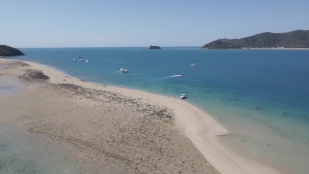 Lodě Ostrově Langford Pískem Spit Summer Whitsunday Qld Austrálie Anténa — Stock video