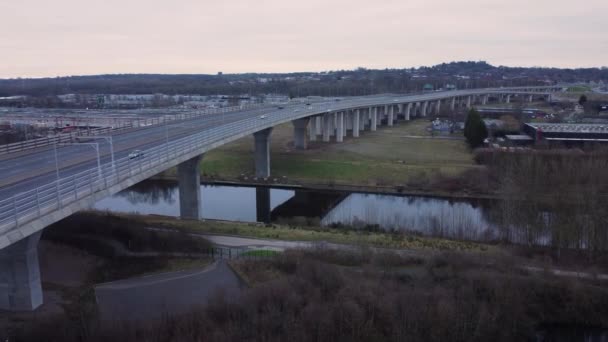 Mersey Πύλη Διοδίων Γέφυρα Οδικής Κυκλοφορίας Οδήγηση Όλη Κανάλι Διάβαση — Αρχείο Βίντεο