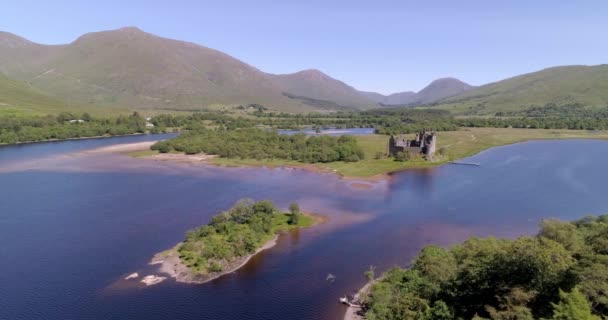 Large Partie Droite Gauche Château Kilchurn Assis Dans Loch Awe — Video