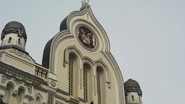 Serbiska Ortodoxa Biskopspalatset Union Square Timisoara Rumänien Den Ortodoxa Biskopens — Stockvideo