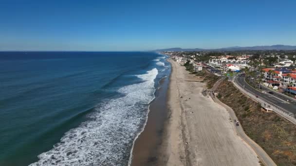 Drone Aereo Girato Sulle Spiagge Sabbiose Carlsbad Città Lato Oceano — Video Stock