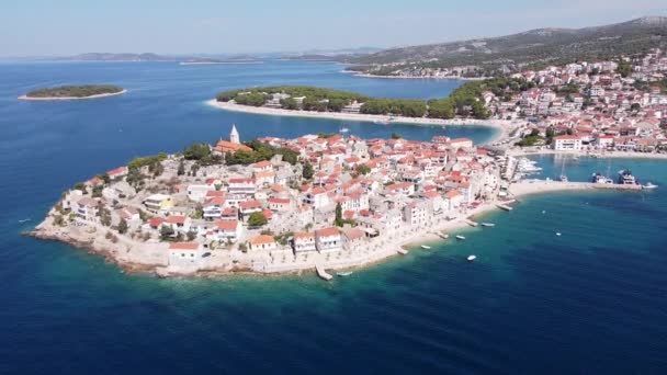 Vista Aérea Primosten Cidade Velha Island Village Dalmácia Croácia — Vídeo de Stock